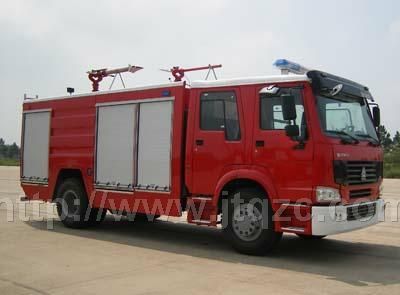 豪沃干粉泡沫聯(lián)用消防車